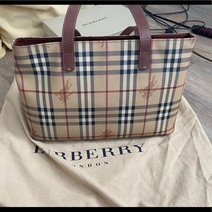 Burberry Bag-Used in amazing condition